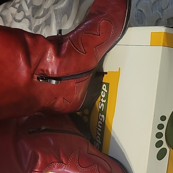 Spring Step Red Floral Heeled Boots - Picture 6 of 6